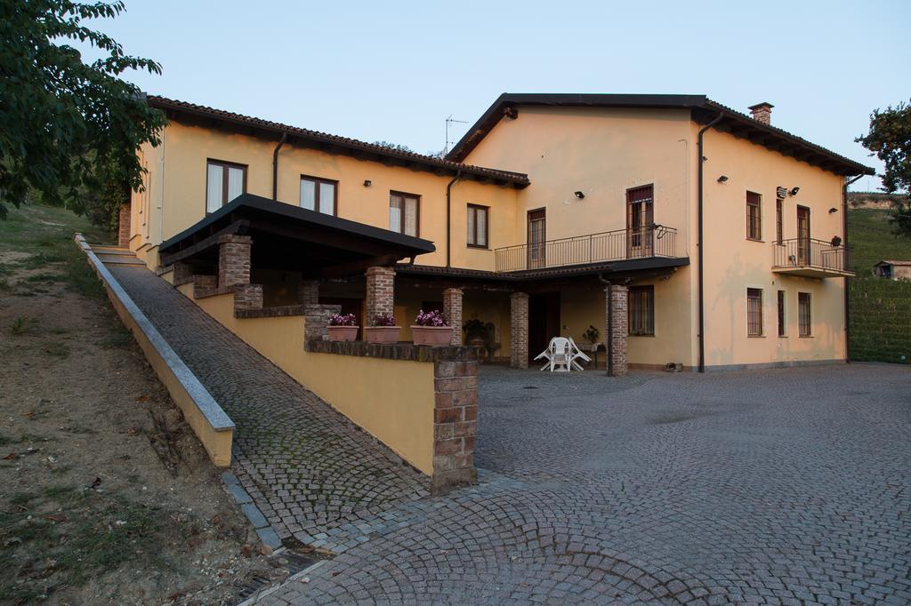 Agriturismo Il Ciabot Villa Barolo Luaran gambar